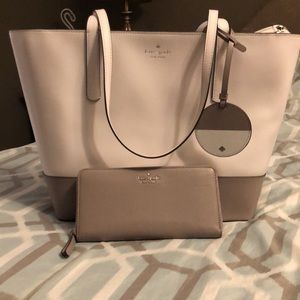 NWOT White/ Grey Kate Spade tote with wallet
